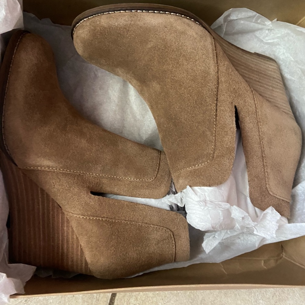 Lucky Brand Yabba Women’s wedge boots